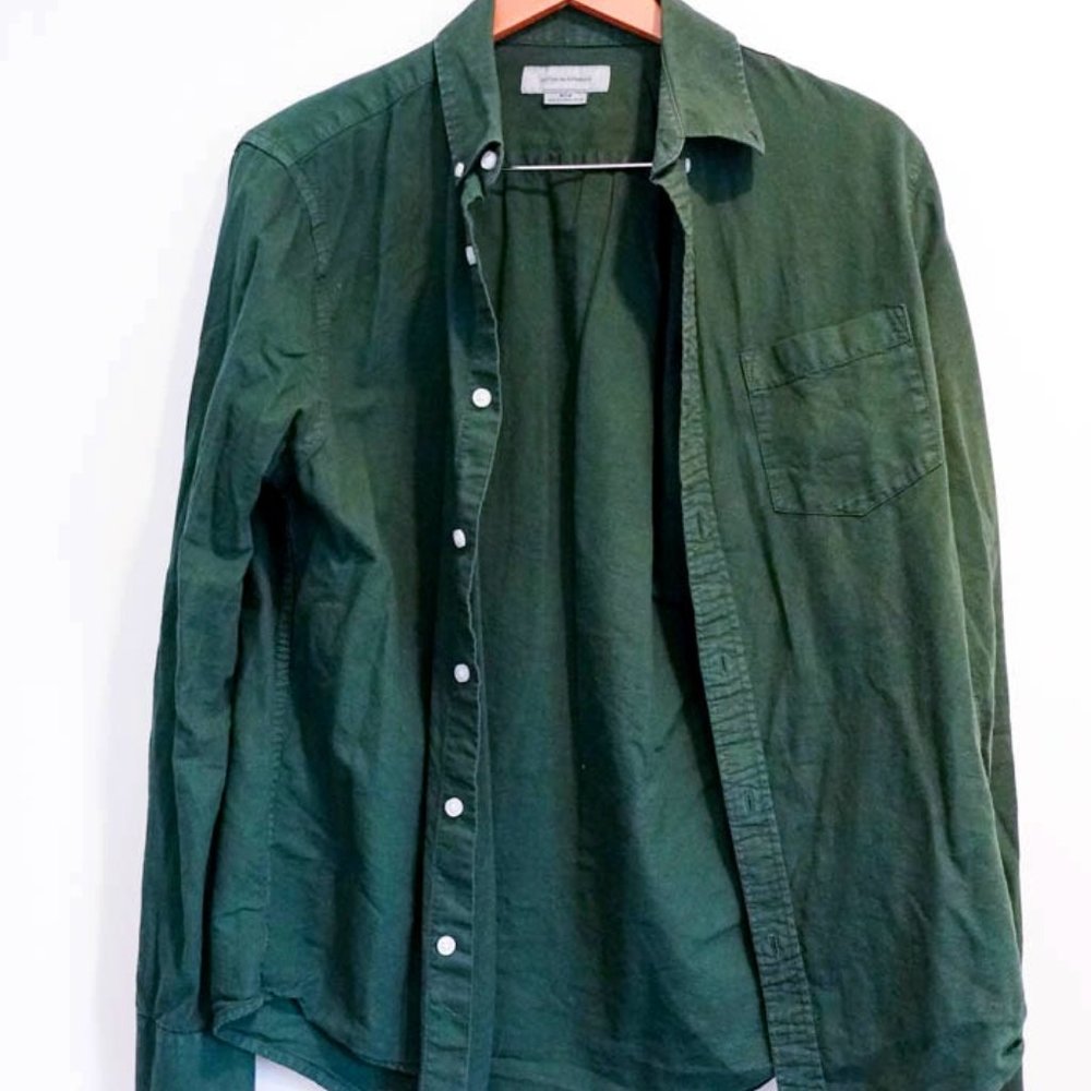 COTTON ON BUTTON DOWN SHIRT - SIZE MEDIUM - DARK GREEN